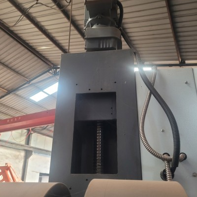 Casting Manipulator Equipped with High-Precision Screw Rods